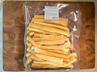 Сыр к пиву: Сырный продукт ФЕРМЕРСКИЙ охота копченая