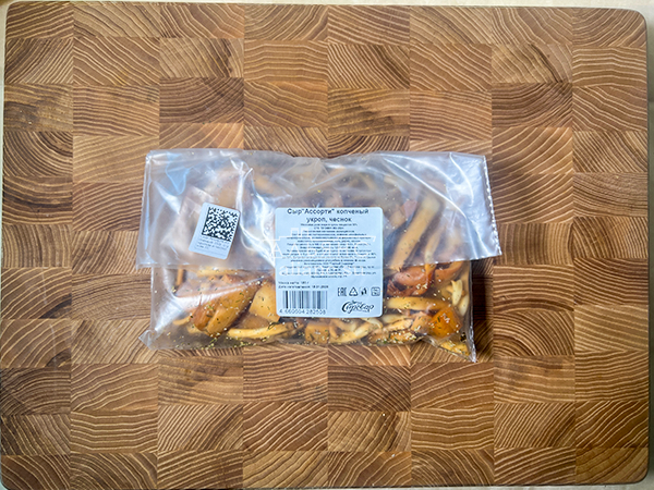 Сыр 150 гр ГОРНЫЙ СЫРОВАР (Ассорти копчёный с укропом и чесноком) в Йошкар-Оле