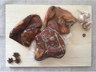 Орехи: Уши свиные (Цельные) 